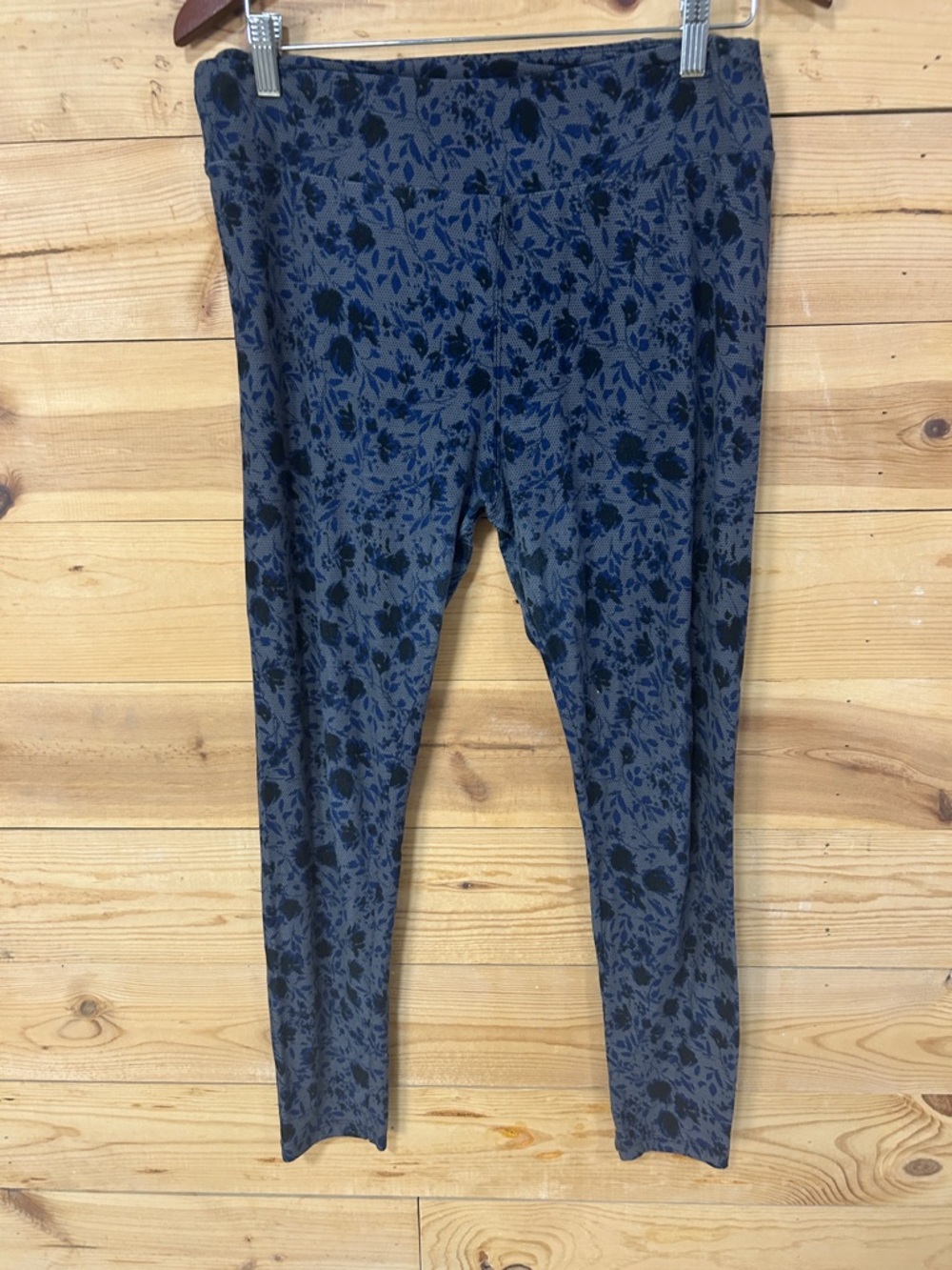 LuLaRoe TC tall curvy leggings floral print EUC Extra Large 12 14 16 18